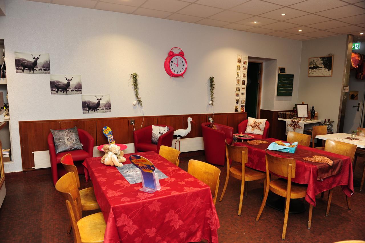 Hotel Restaurant Au Chasseur Orbe Exterior foto